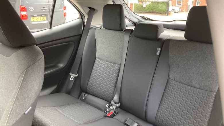 Toyota Yaris Cross 1.5 Hybrid Icon 5dr CVT Hybrid Estate